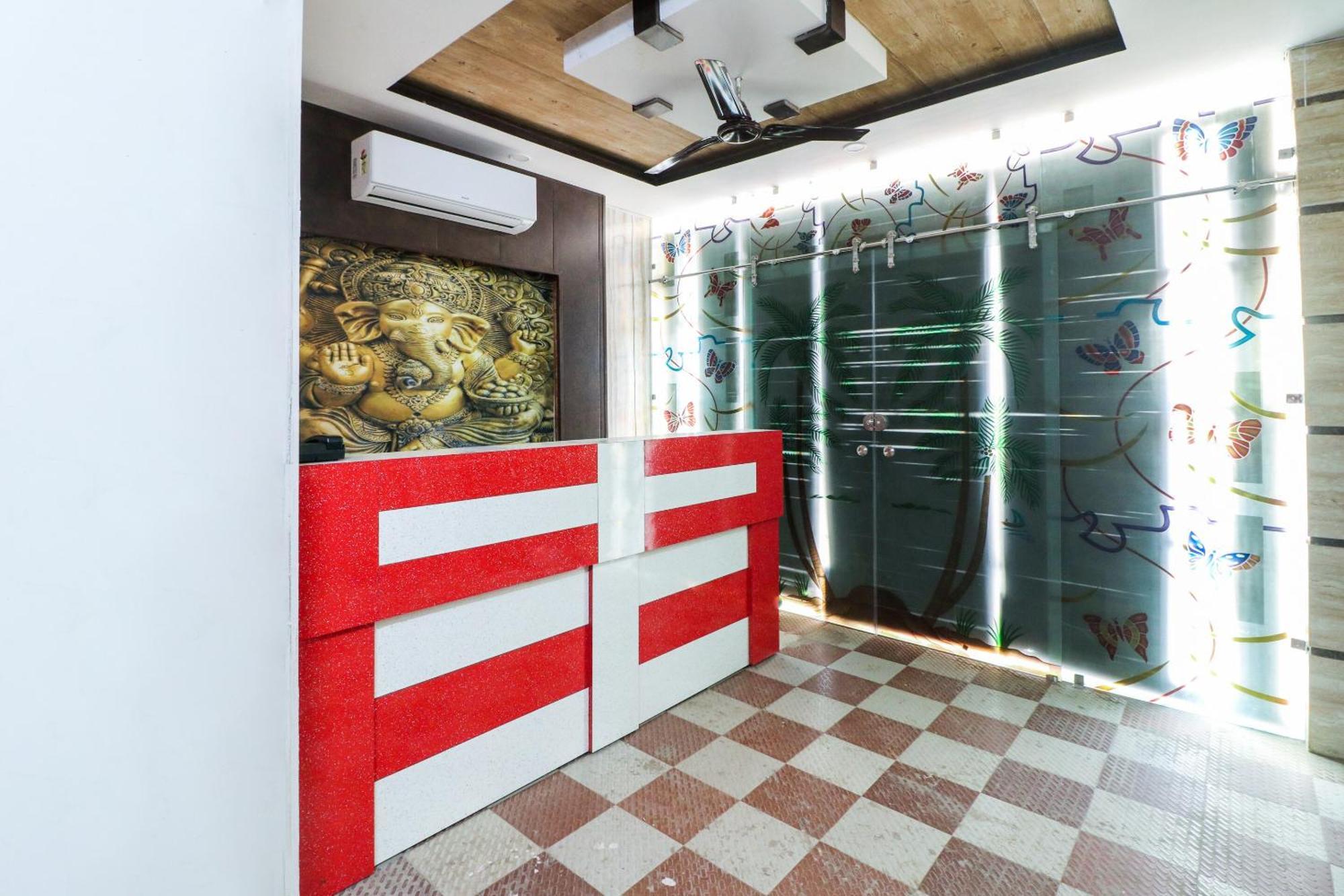 Hotel O Rodstar Chinhat Екстериор снимка